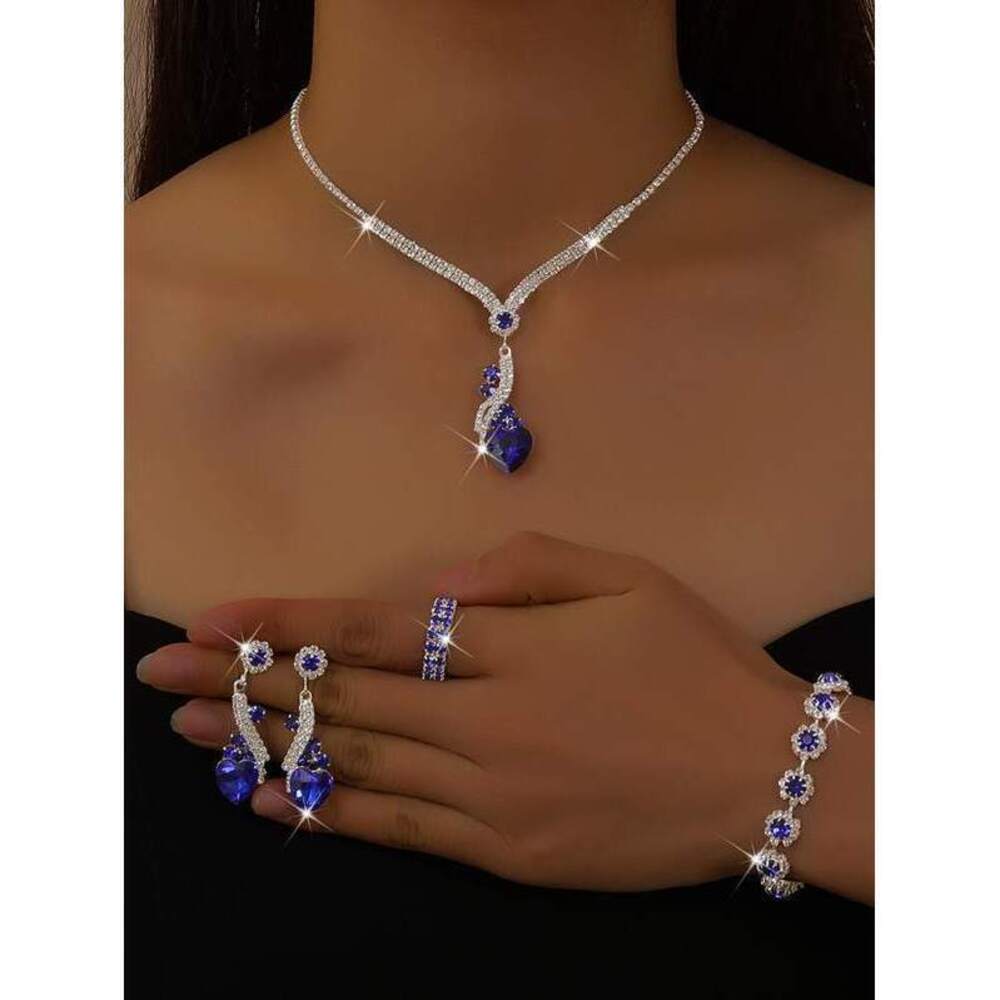 A Heart-Shaped Pendant Crystal Necklace And Earring Jewelry Set Y2K Gift
